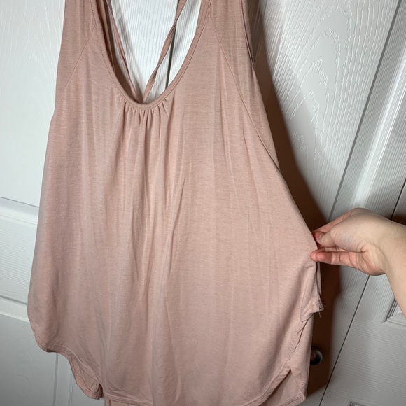 Tank top - Picture 2 of 9